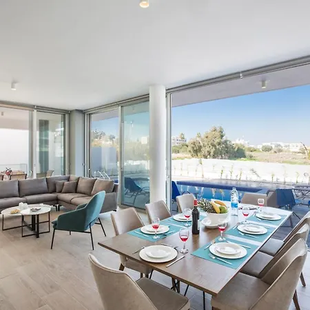 Sleeps 11 With Pool And Air Con Βίλα *
