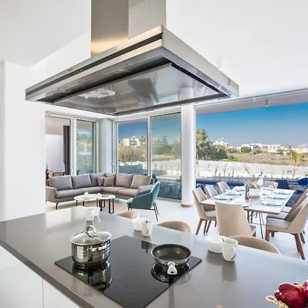 Sleeps 11 With Pool And Air Con Βίλα *